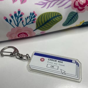 Error 404 Keychain, Funny Tech Keyring, Retro Computer Aesthetic Gift / Error 404 keychain, geek humor, retro computer style