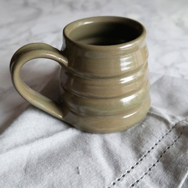 Bee Skep Pottery Mug - Moss Green