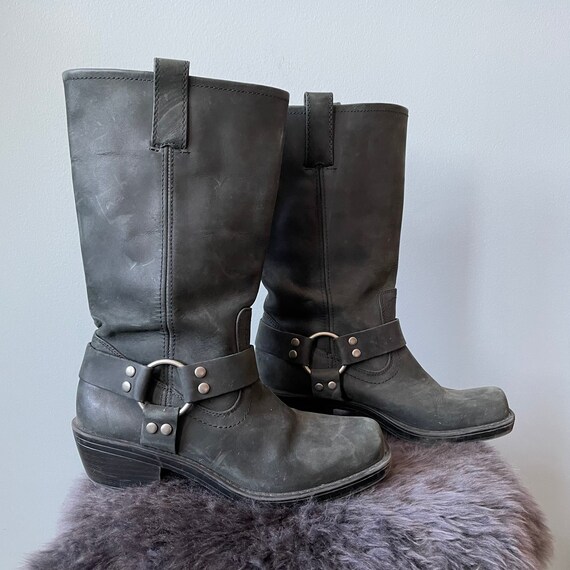 Vintage Washed Black Leather Square Toe Harness En