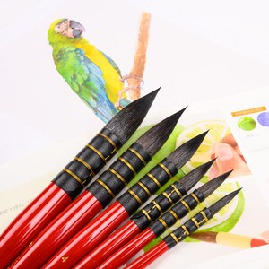 6 pezzi di alta qualità, pennello per pittura ad acquerello misto con pelo di scoiattolo, penna a gancio con testa tonda e manico in legno rosso 207RQ