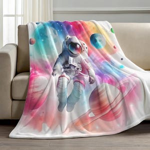 Colorful Cosmic Astronaut Soft Plush Blanket | Planets Cozy Throw,Velveteen  Blanket for  Space Lover ,Astronaut Plush Blanket,Space Theme