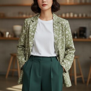 floral blazer women

botanical blazer

cotton blazer jacket

vintage floral blazer

lightweight blazer

cottagecore blazer

tailored women jacket

garden floral jacket

spring fall blazer

elegant women blazer

printed cotton blazer

womens blazer gift
