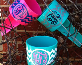 Personalized sand spikers
