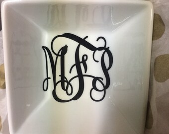 Personalized jewelry holder