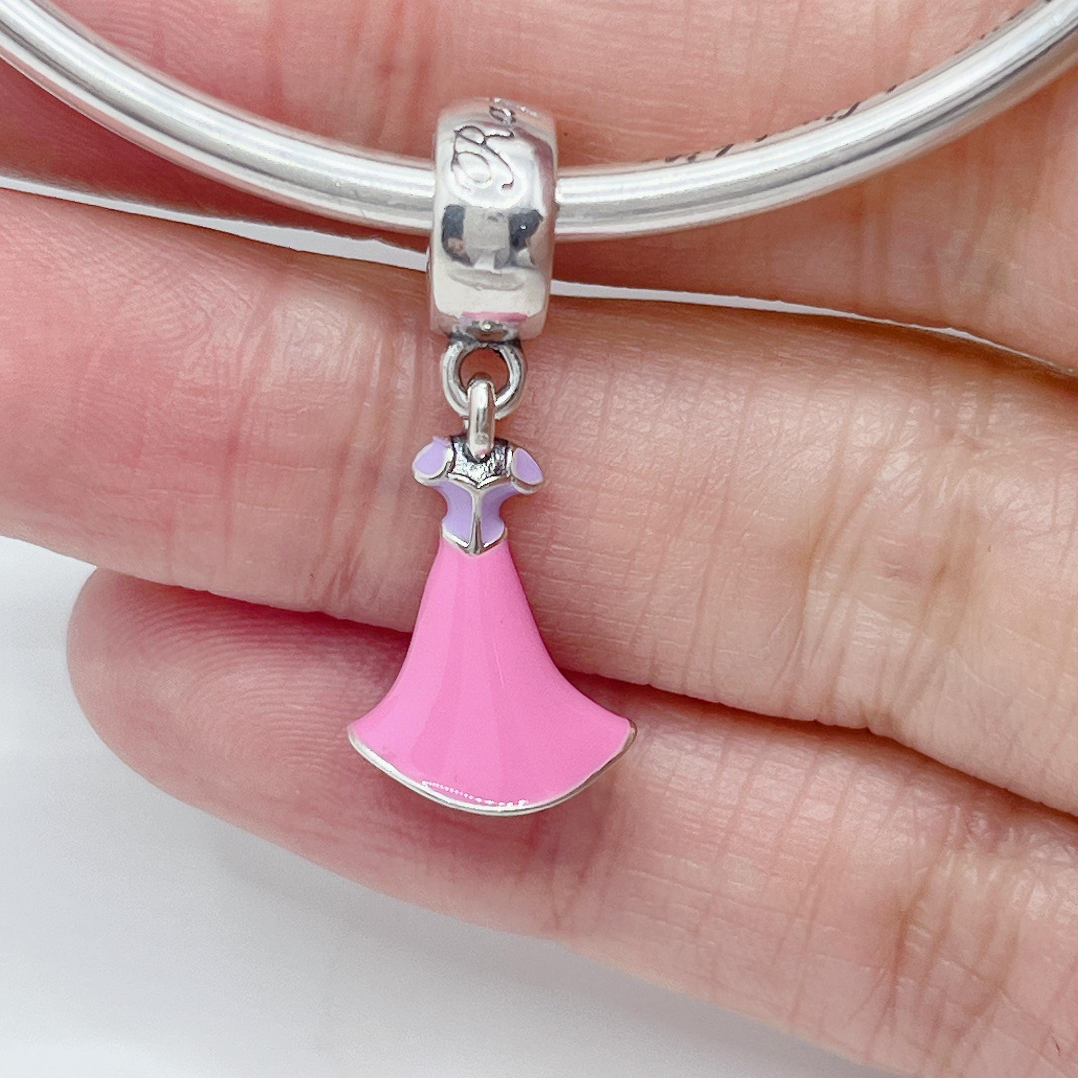 新品PANDORA パンドラ チャーム ラプンツェル+ アナ雪 ドレス Pandora rapunzel dress charm - Etsy 日本