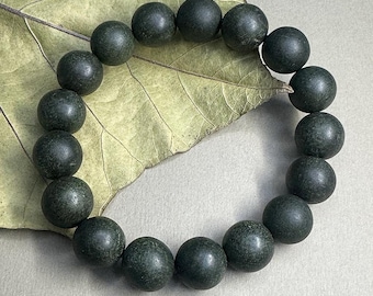 Handmade Spring Green Incense Bead Bracelet: Aromatherapy Mala