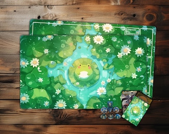 Puede incluir: Una rana verde se sienta en un nenúfar en un estanque rodeado de nenúfares verdes y flores blancas. La imagen es una estera de juego con un fondo verde y texto blanco que dice "Compendium Frog".