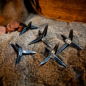5er-Set Krähenfüße Stolperfallen Requisiten LARP & Cosplay