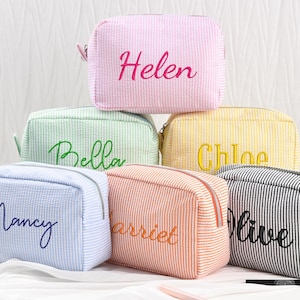 Personalized Monogrammed Toiletry Bag, Seersucker Makeup Bag, Bridesmaid Gifts, Bridal Party Gifts, Makeup Organizer, Bridesmaid Makeup Bag