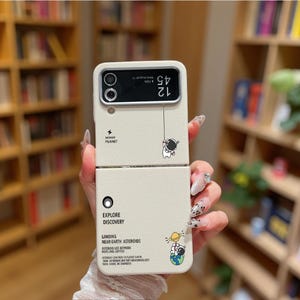 Coque Astronaut pour Samsung Galaxy Z Flip 6 5 4 3 - Étui de protection antichoc pliable en TPU souple texturé cuir