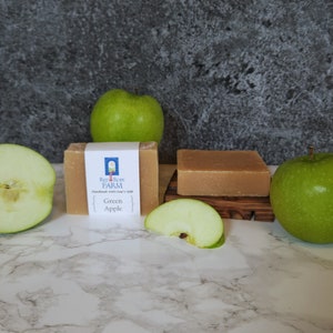 Green Apple Goat&#39;s Milk Soap, Cold Process, Extra-Moisturizing, 1 bar