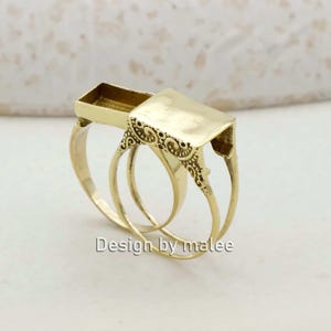 Anillo de compartimento secreto de latón vintage, anillo con medallón para dos dedos, anillo de almacenamiento oculto, joyería steampunk, anillo con un toque único, anillo bohemio