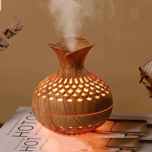 Humidificateur d'air design en bois - 300 ml | Brume fraîche, lumière colorée et diffuseur d'huiles essentielles | USB - Alimenté pour la détente et le bien-être