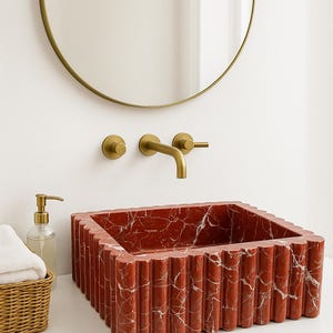 Lavabo artesanal de mármol Rosso Levanto: Lavabo acanalado Red Zebra