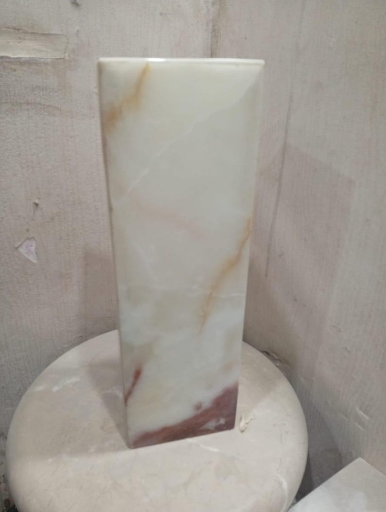 Lámpara de mesa cúbica de mármol ónix / Lámpara de mesa de piedra hecha a mano imagen 14