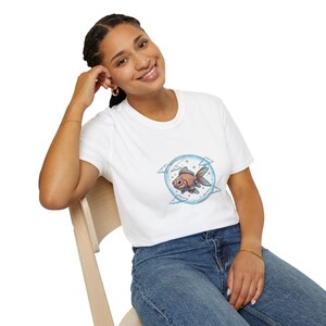 Goldfisch in einer Blase T-Shirt | Verträumtes Wassertier-T-Shirt | Skurril Haustier Liebhaber Geschenk