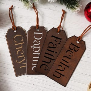Spersonalizowane etykiety do skarpet świątecznych, spersonalizowana skórzana etykieta z imieniem, skórzana etykieta z imieniem, skórzana etykieta do pończochy, imię do pończochy, prezent świąteczny