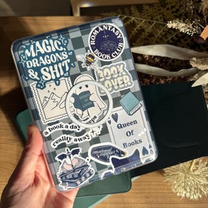 Forest Green Magnetic Kindle Case: Detachable Flip Cover + 2 Free Inserts