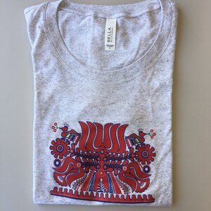 Hongaarse Tulp Tshirt Dames Cifra Szur Fitted Triblend Tee Klaar om de VS te verzenden
