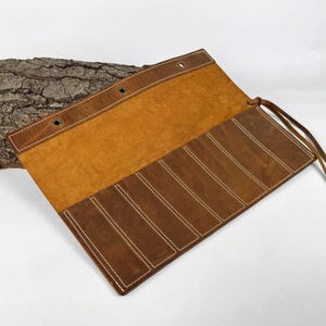 Genuine Leather Chisel Case – 8-Pocket Crazy Horse Leather Tool Organizer for Woodworking Tools & Straight Chisels, Handcrafted Tool Wrap.