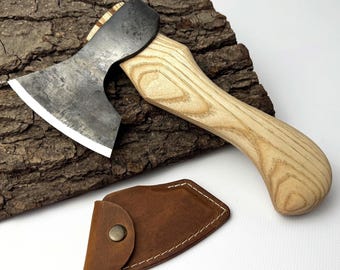 Small Carving Hatchet – Hand-Forged 52100 Carbon Steel Blade, Ash Handle, Leather Sheath Included, Bowl Carving Compact Axe, Ready to Use.