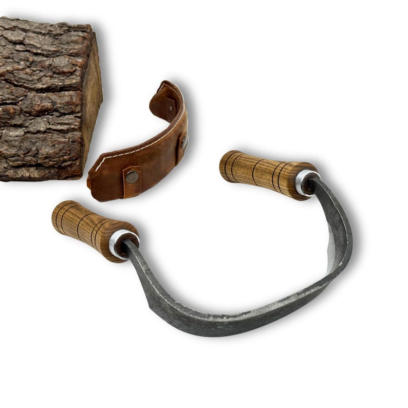 Stor inshave-kniv – handsmidet blad i kolstål, handtag i ask, läderslida, slipad böjd dragkniv för träbearbetning och stolstillverkning. bild 8