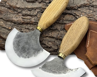Hand-Forged Leather Round Knives – 52100 Carbon Steel, Ergonomic Ash Handles, Leather Sheaths, Tools for Skiving, Trimming & Pattern Cutting