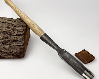 Rounded Timber Chisel – Hand-Forged Framing Gouge with Carbon Steel Blade, Ash Wood Handle & Leather Sheath, Heavy Duty Woodworking Tool.
