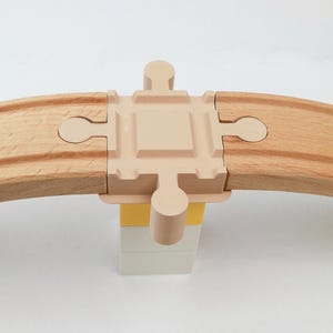 Wooden Train Track to LEGO DUPLO Cross Adapter – Compatible with BRIO, Thomas, Melissa & Doug – Bridge Support Connector