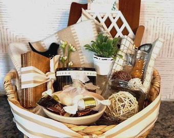 Neutral Housewarming Basket, Welcome Gift, Home Decor, Charcuterie Set