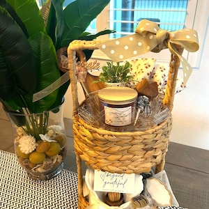 Charcuterie Geschenkkorb, Einzigartiges Charcuterie Geschenkset, Weinliebhaber Geschenkkorb, Housewarming Geschenkkorb, Küchenkorb, Geschenk für Käseliebhaber
