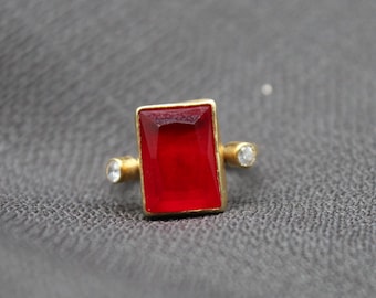Anillo de rubí en plata de ley 925, anillo de piedra preciosa roja hecho a mano para mujer, elegante joya llamativa, regalo para ella, aniversario o Día de la Madre.