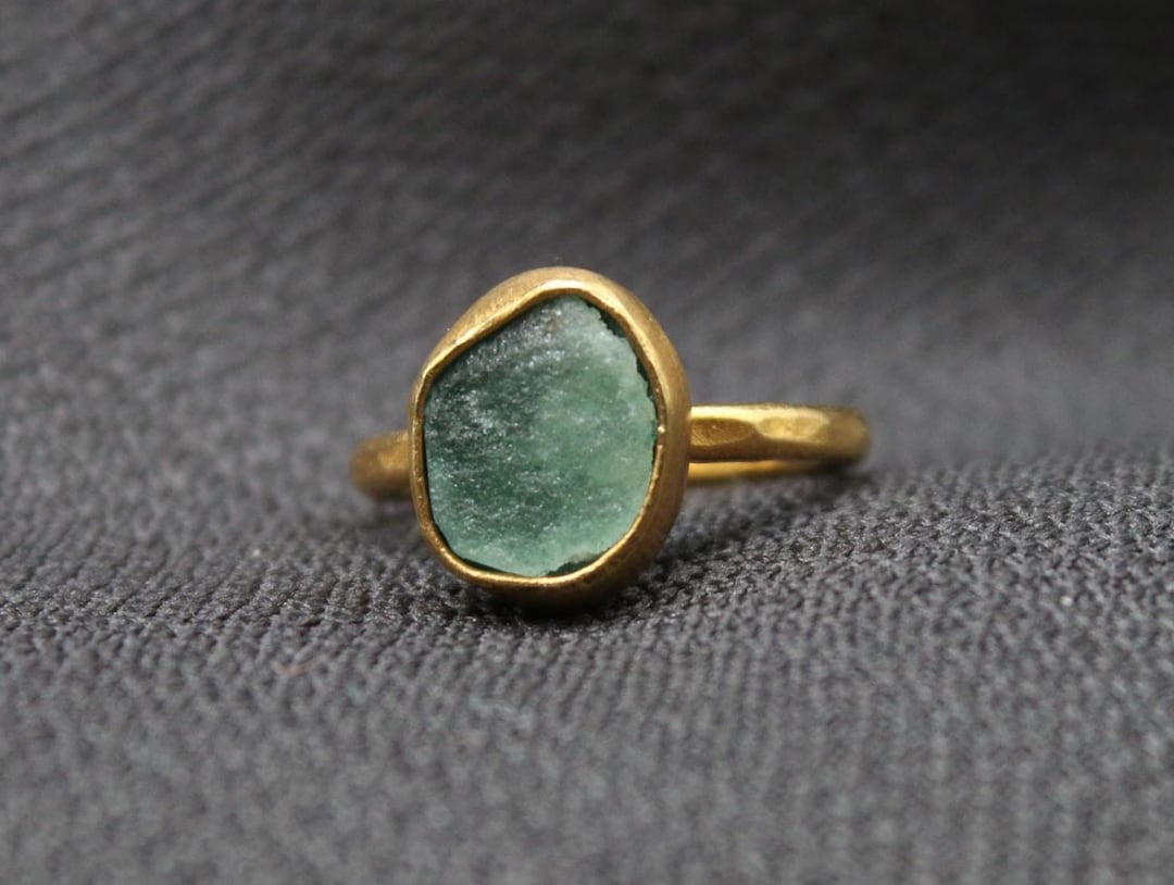 Raw Emerald Ring in 925 Sterling Silver, Han,dmade Green Gemstone Ring ...