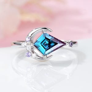 Bague en alexandrite cultivée en laboratoire à changement de couleur, 10 x 7 mm - Bague de fiançailles en argent sterling 925 - Bague avec pierre de naissance en juin - Cadeau d&#39;anniversaire