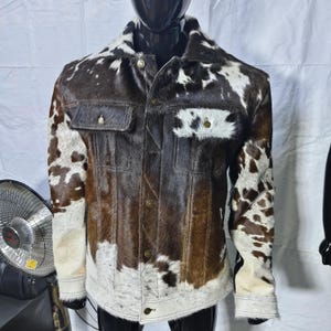 Men&#39;s Hair-On-Hide Cowhide Leather Jacket: Western Rodeo Biker Style