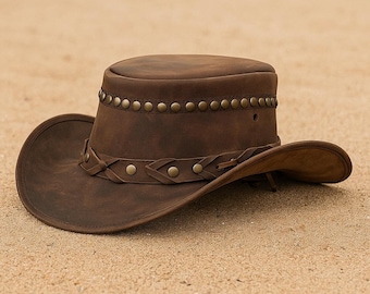 Cappello da cowboy: cappello a tesa larga in stile western, marrone rustico.