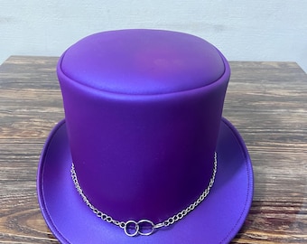 Sombrero de copa steampunk de cuero morado: Sombrero de disfraz con detalle de cadena