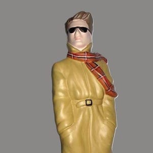 Dekorativ figur, unik manlig modellskyltdocka med rutig halsduk och resväska, 28 cm, matt keramik, handgjord i Italien