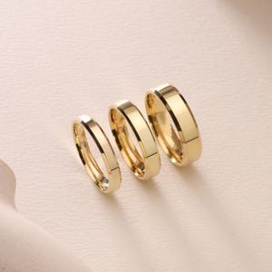 10K Solid Gold Beveled Wedding Band - Polished Yellow Gold Bevel Edge Wedding Band,  Comfort Fit Ring for Men & Women - 2mm, 3mm, 4mm, 5mm