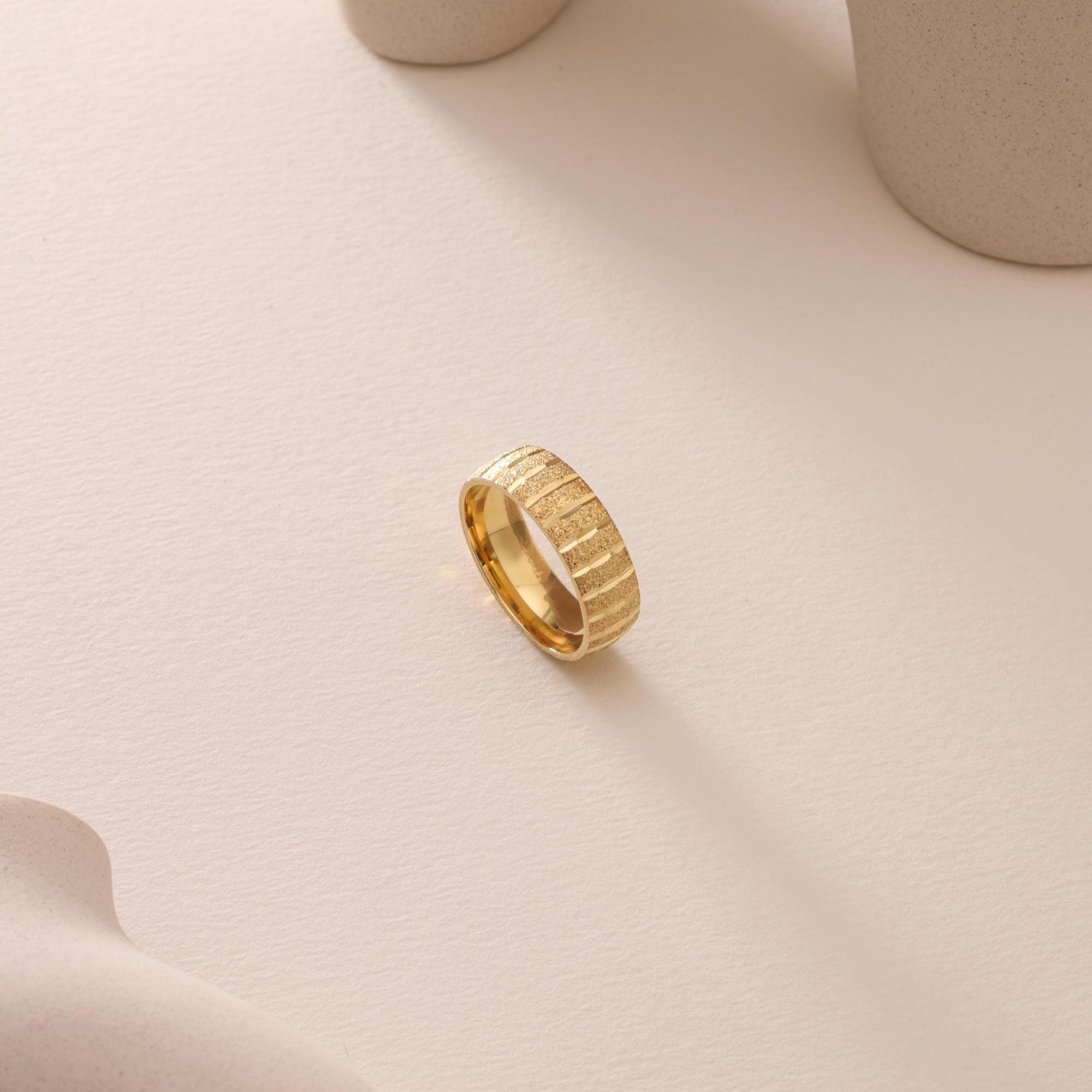 14k gold ribbed dome ring - Etsy 日本