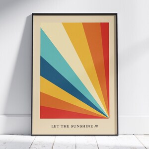 Stampa artistica "Let the Sunshine In" di A Visionary Link - Decorazione murale retrò con raggi di sole per un arredamento boho moderno di metà secolo