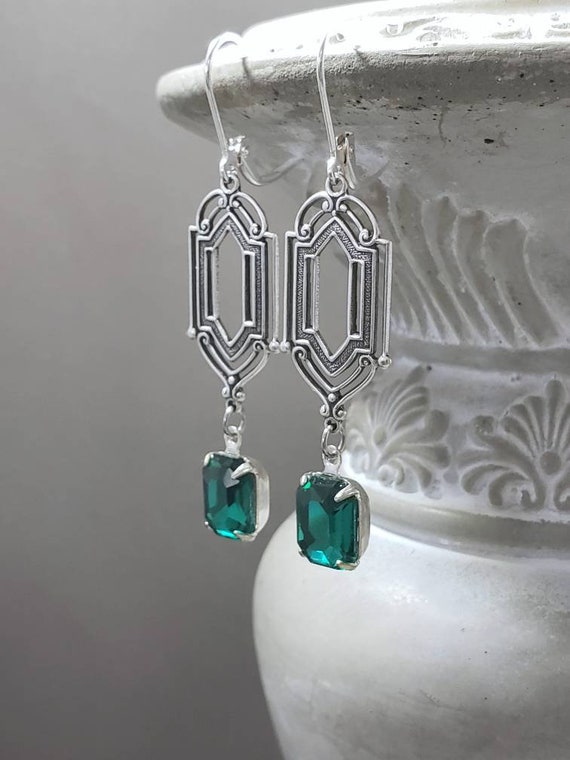 Emerald Green Art Deco Earrings - 1920s Art Deco Jewelry - 1920s Earrings - Flapper Jewelry - Vintage Style