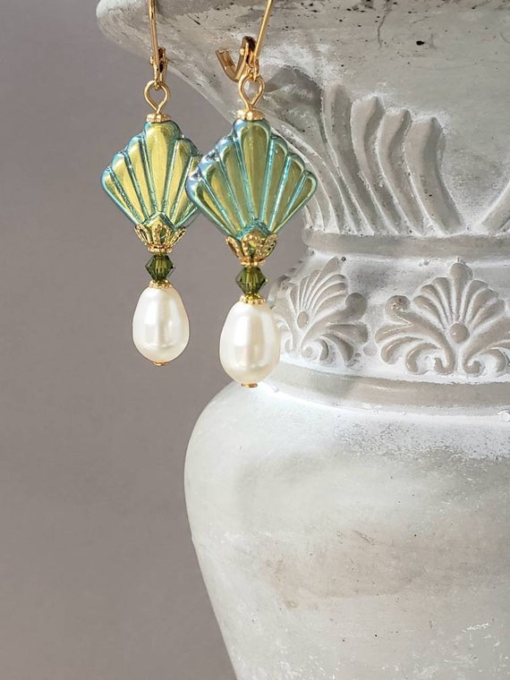 Art Deco Fan Earrings - Green Art Deco Jewelry - 1920s Earrings - Great Gatsby Inspired- Flapper Jewelry - Vintage Style