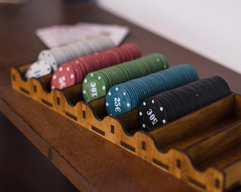 Drewniana tacka na żetony pokerowe, Drewniany uchwyt na żetony pokerowe, Drewniane etui na żetony pokerowe, Pojemnik na żetony pokerowe, Beczka do eksponowania żetonów pokerowych, Uchwyt na żetony kasynowe