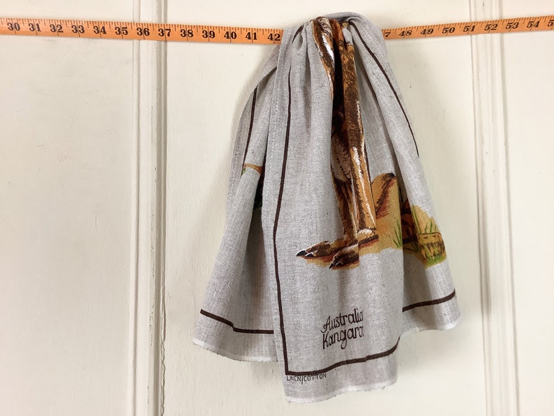 kangaroo vintage Dish Towel the bush handprinted 1970s AUSTRALIAN Souvenir Linen Roo Cotton Tea Towel kid and joey