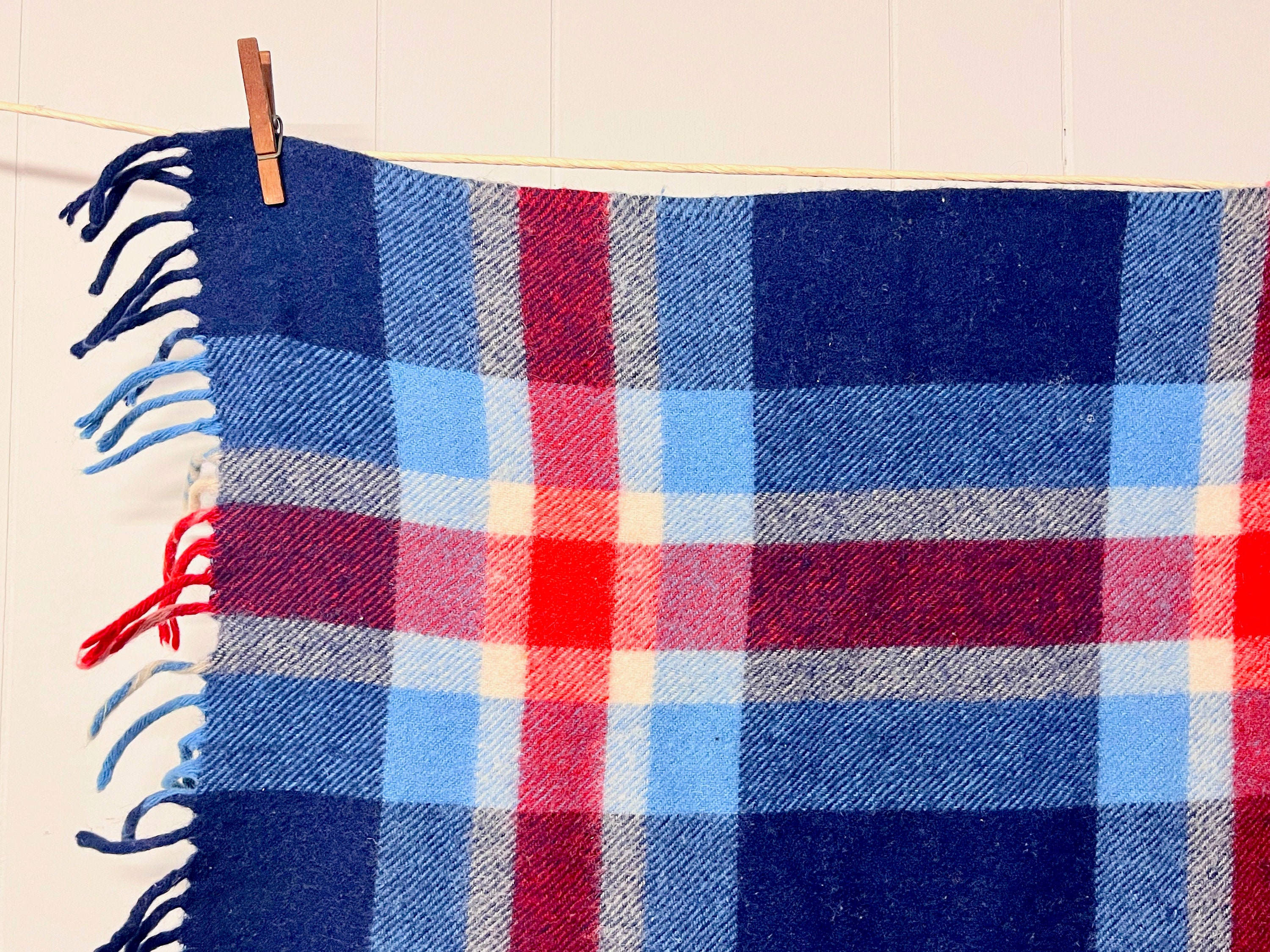 Red white and blue throw blanket cheap