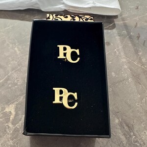 Regalos personalizados para padrinos de boda, propuesta de padrinos de boda, gemelos personalizados para padrinos de boda, gemelos con iniciales, gemelos con nombre, gemelos de boda, regalo para padrinos de boda