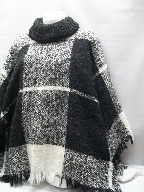 Vintage Knitted Sweater Poncho, Super Soft Kitted… - image 2