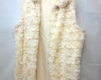 Vintage Faux Fur Vest, Cream Colored Fur Faux Fur Vest, Super Soft Fur Vest, Sleeveless Vest, Collared Fur Vest, Ladies Vintage Fashion,