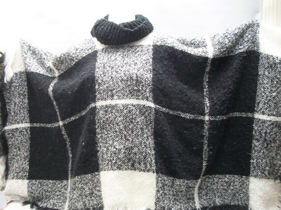 Vintage Knitted Sweater Poncho, Super Soft Kitted… - image 7